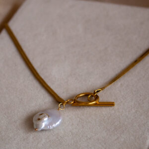 Collar Bora