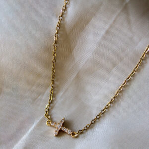 Collar cruz acostada